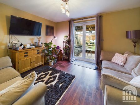 2 bedroom semi-detached house to rent - Photo 3