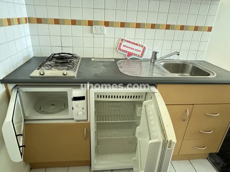 Standard Studio - Photo 4