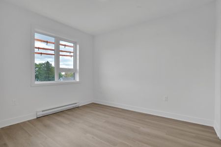 Rue Cousineau, H7G 3J3, Laval - Photo 4