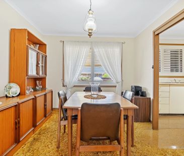 Modern Family Living in a Quiet, Sought-After Ruse Pocket! - Photo 3