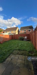 3 bedroom semi-detached house to rent - Photo 4