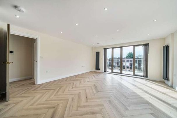 Hutchins Close, Swanley, BR8 - Photo 1