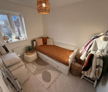 3 bedroom semi-detached house to rent - Photo 6