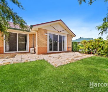 LOW MAINTENANCE, AIR-CONDITIONED AND IN LOGANDALE! - Photo 6