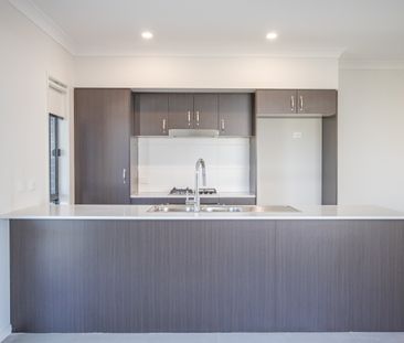 19 Royston Circuit - Photo 6
