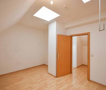 Attraktive 4-Zimmer-DG-Maisonette am Lorenz-Bayer-Park mit zwei Bal... - Photo 4