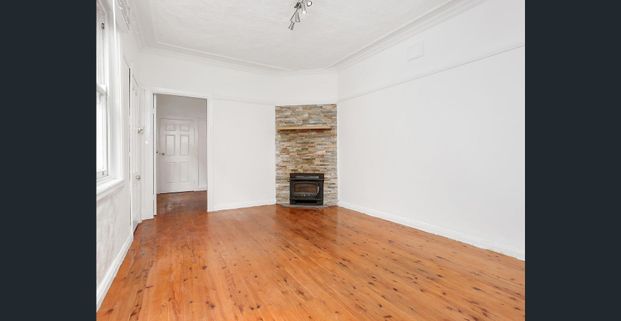 Cosy home in sought after location - Photo 1