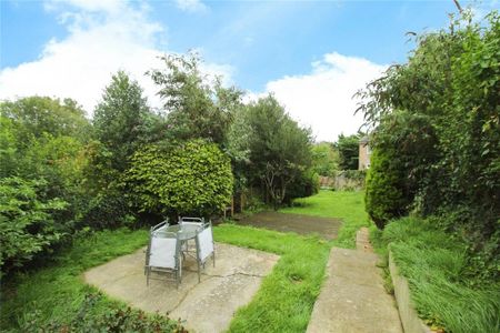 3 bedroom terraced house to rent - Photo 5