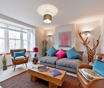 SHORT TERM - Updated four-bedroom period home situated in the heart... - Photo 3