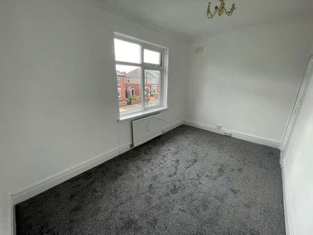 Closefield Grove, Monkseaton, Whitley Bay, NE25 - Photo 2