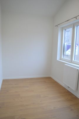 Modern appartement met terras, staanplaats en lift - Photo 1