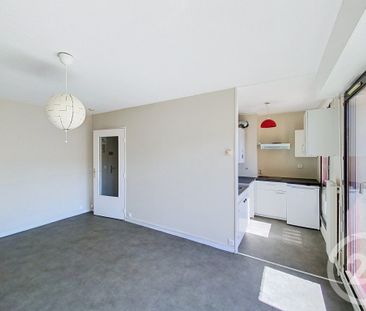 Location Appartement 1 pièce 28m² CHAMALIERES 63400 - Photo 1