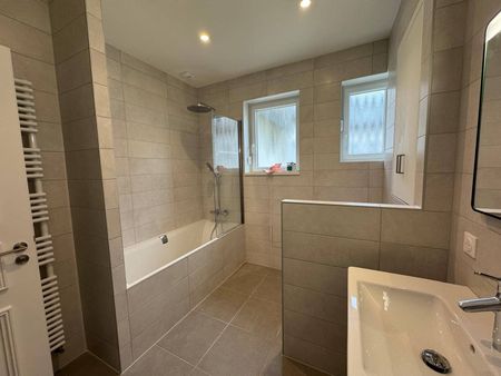 À LOUER ! Appartement 6 pièces entièrement refait à neuf à Strasbourg - Photo 4