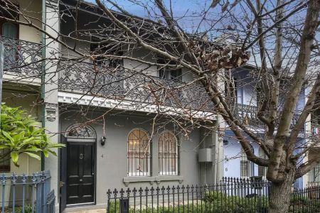Charming Terrace in Prime Newtown - Photo 4