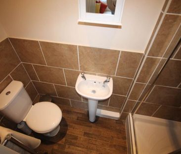 3 bedroom apartment to rent - Photo 6