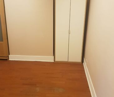 2 Bed Flat, Clapham Manor Street, SW4 - Photo 3