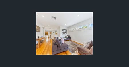 A Masterclass In Style - Photo 5