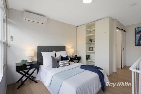 Cleverly Designed Loft-Style Living in Prime Location - Photo 2