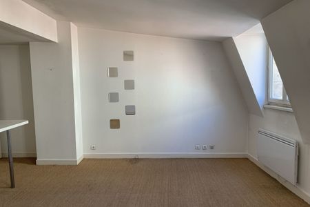 ARCHITECTURE BORDELAISE-1900 -APPARTEMENT À SAINT PIERRE - Photo 2