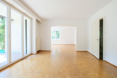 Viel Platz auf Zeit - 7.5-Zimmer-Haus mit grossem Garten in Bottmingen - Photo 2
