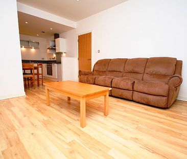 Oswald Street, 1 Bed Unfurnished Executive City Apartment, – Available 14/06/2024 - Photo 5