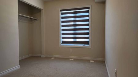 Two bedroom townhouse for rent Courtice Ontario - Photo 4