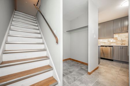 For Lease - 350 Quigley Road Unit# 421, Hamilton, Ontario - Photo 4