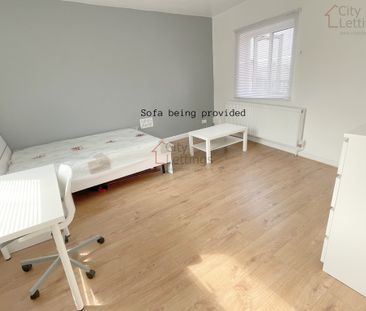 2 Bedroom Flat - Photo 1
