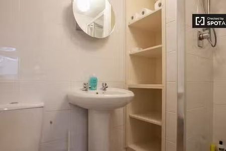 Cozy studio apartment for rent in Rathgar, Dublin - Photo 3