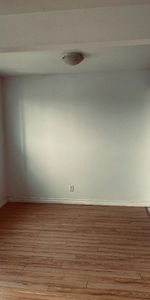 Grand 4 1/2 Libre Immédiatement (terrasse) - Photo 3