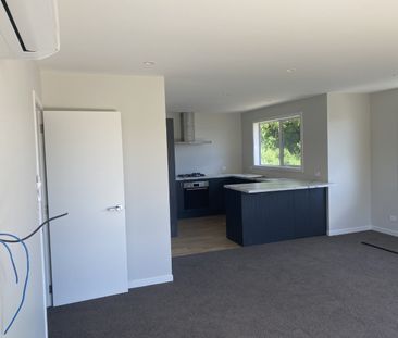 MODERN 2 BEDROOM HOME - Photo 4