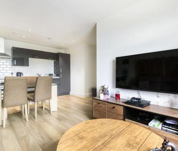 2 bedroom apartment to rent - Photo 2