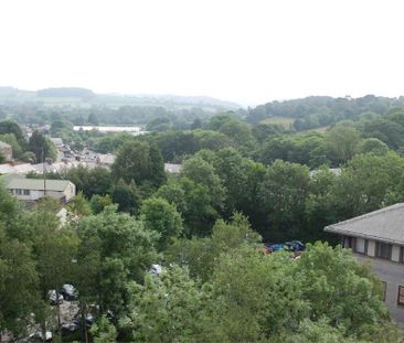 2 bedroom penthouse to rent - Photo 3