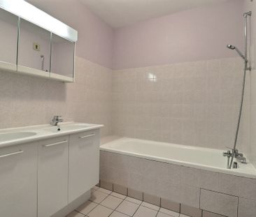 Location Appartement 3 pièces 72m² CHAMALIERES 63400 - Photo 5