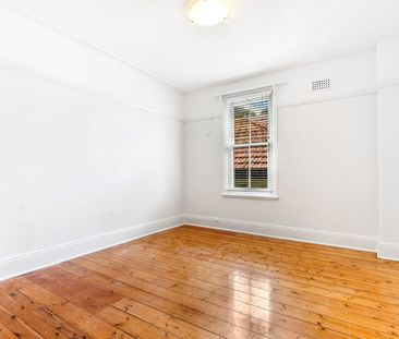 Light Filled Apartment In Prime Location - Photo 1