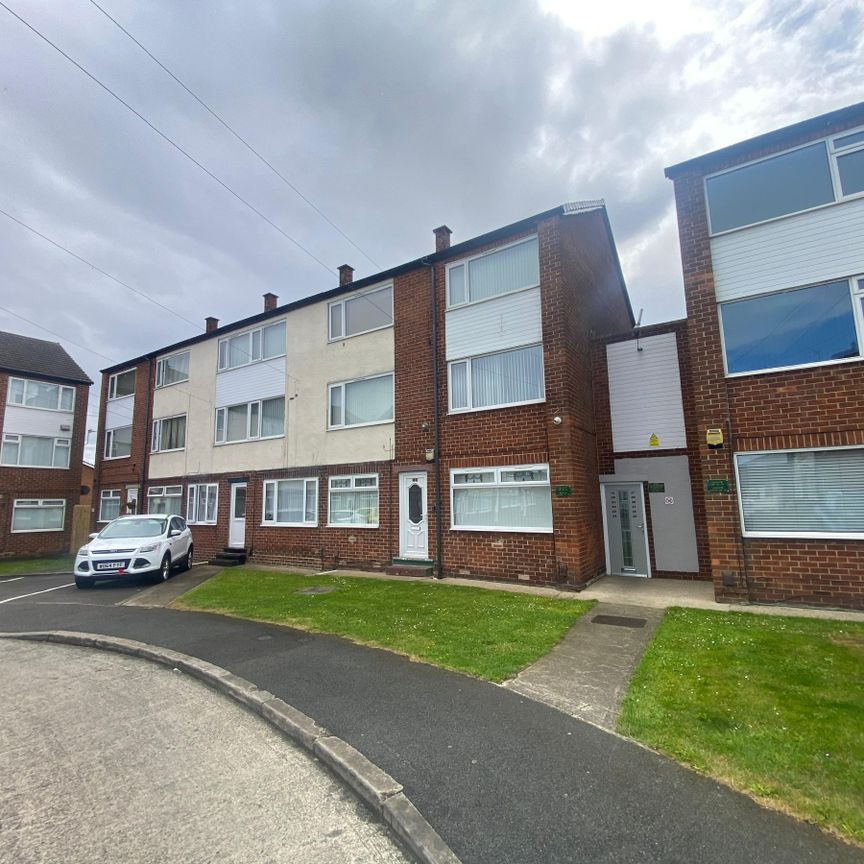 2 bed flat to rent in Carmel Gardens, Norton, Stockton, TS20 - Photo 1