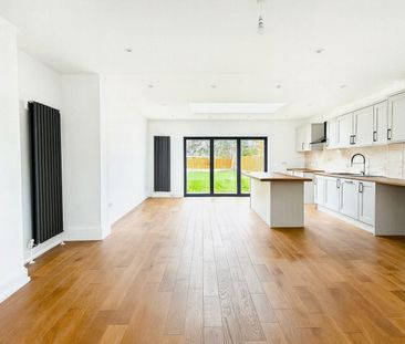 4 bedroom House To Let Total Size: 1217 SQ FT - Photo 4