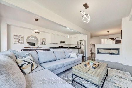 For Lease - 35 Peter Hogg Court, Whitby, Ontario - Photo 4