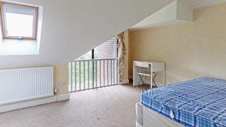 3 bedroom flat to rent - Photo 3
