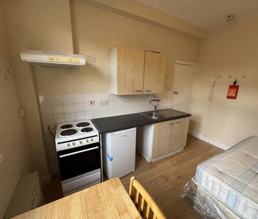 1 bedroom bedsit to rent - Photo 4