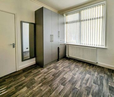 3 bedroom end of terrace house to rent - Photo 4