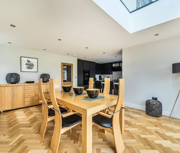 4 bedroom detached house to rent - Photo 4