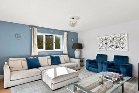 4 bedroom detached house to rent - Photo 5