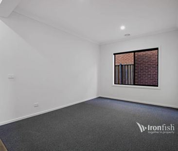 4 Bed, 2 Bath - Photo 6