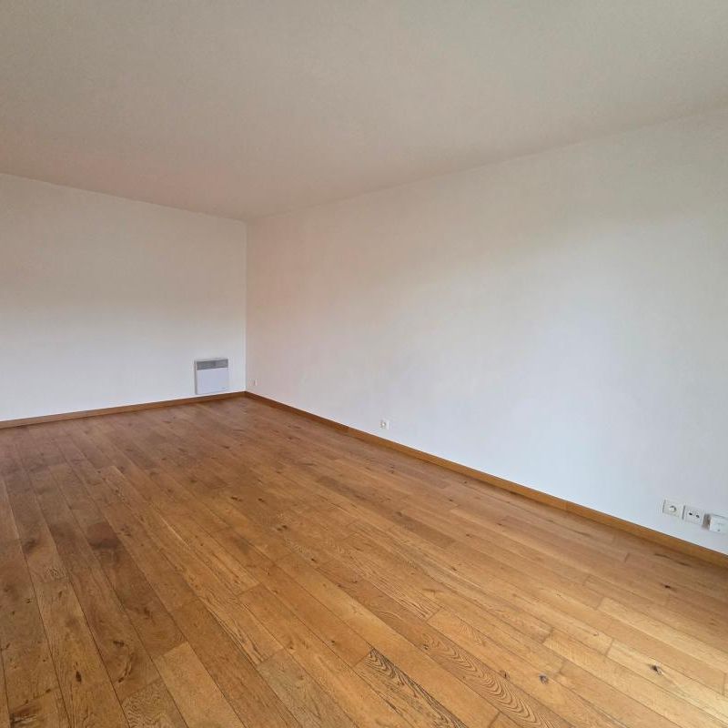 Location Appartement 2 pièces 43m² STE GENEVIEVE DES BOIS 91700 - Photo 1
