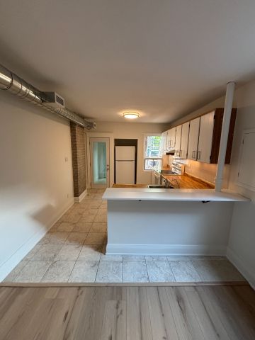 For Lease - 927 Kingston Road Unit# Upper, Toronto, Ontario - Photo 3