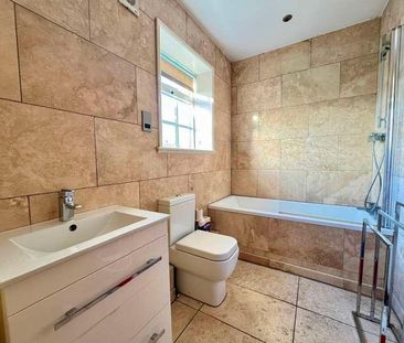 The Broadway, North Shields, NE30 - Photo 2