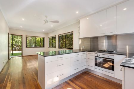 Modern and Stylish Sanctuary - Photo 3