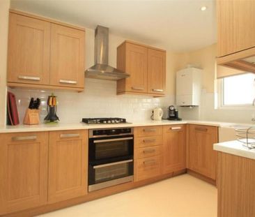 2 bedroom maisonette to rent - Photo 3