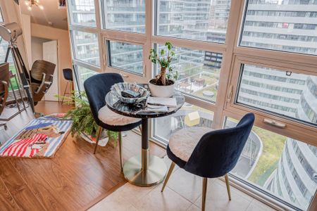 For Lease - 19 Grand Trunk Crescent Unit# 2006, Toronto, Ontario - Photo 2